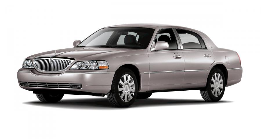  Lincoln Town Car 2003 года  (фото 21 из 68)